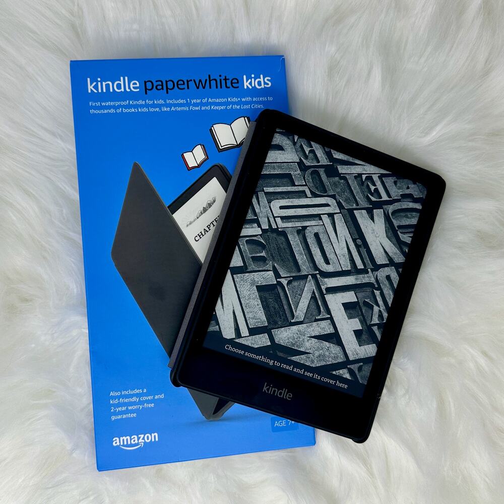 Kindle Paperwhite Kids 11th Gen 8GB with Kid-Friendly Black Case